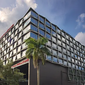 Travelodge Harbourfront 4* Сингапур