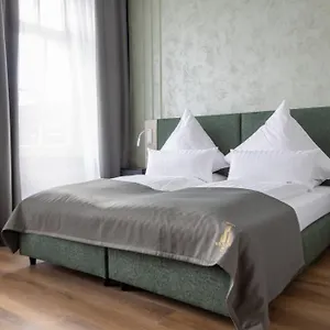 boutique-hotel-weisses-haus-art.com-bavaria.com/