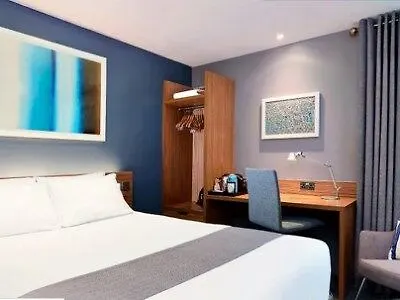 Travelodge Plus Galway 3*,
